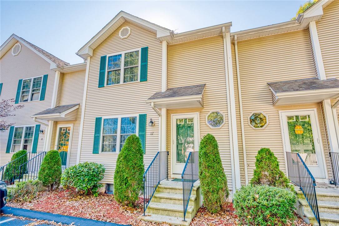 835 Sandy LN #17, Warwick, RI 02889