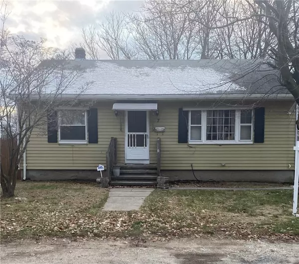 7 Elm ST, North Providence, RI 02911