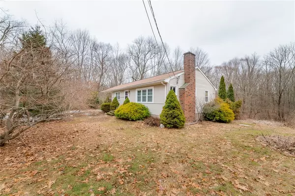 Scituate, RI 02857,422 Rockland RD