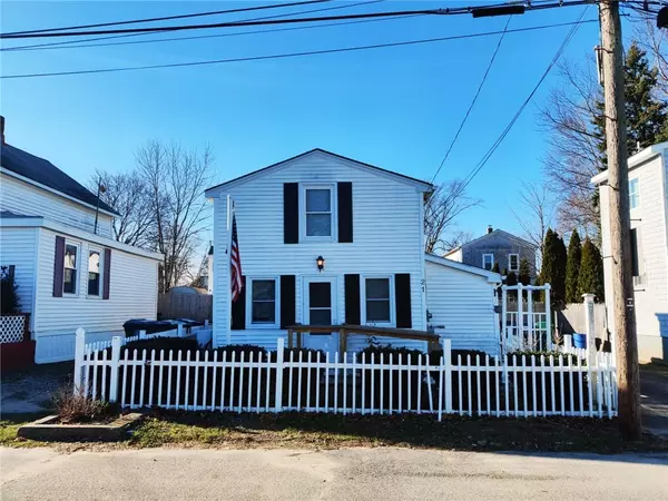 21 Logan ST, Warwick, RI 02889