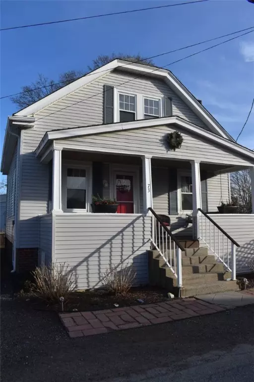 73 Cottage AVE, Portsmouth, RI 02871