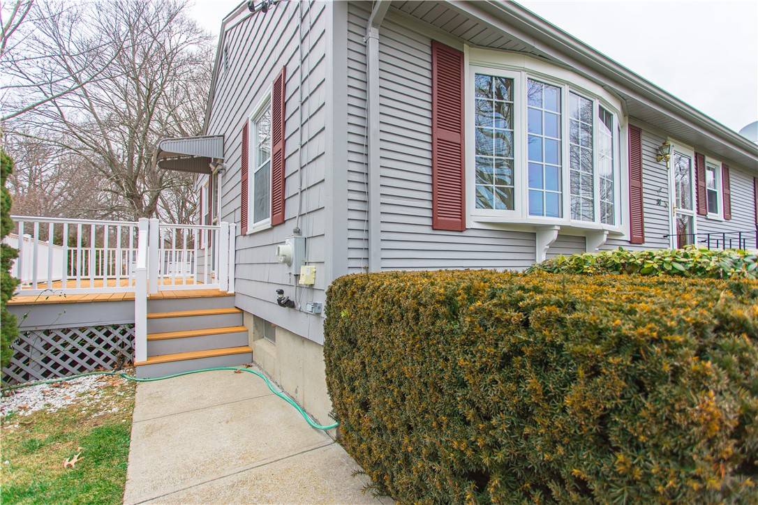 Cumberland, RI 02864,38 Olive ST
