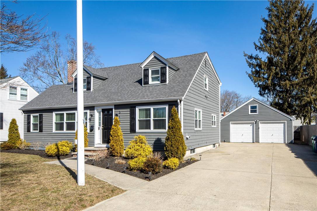 Warwick, RI 02886,315 Chapmans AVE
