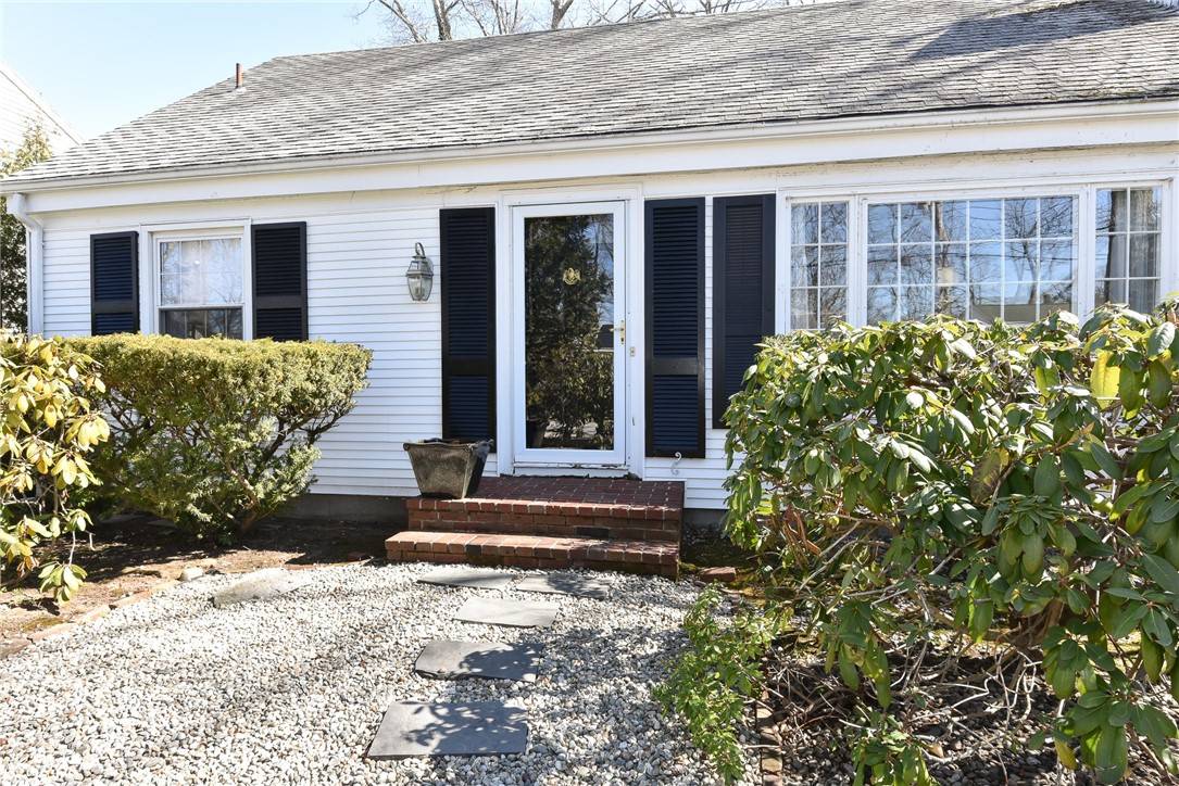 Cumberland, RI 02864,11 Lockwood RD