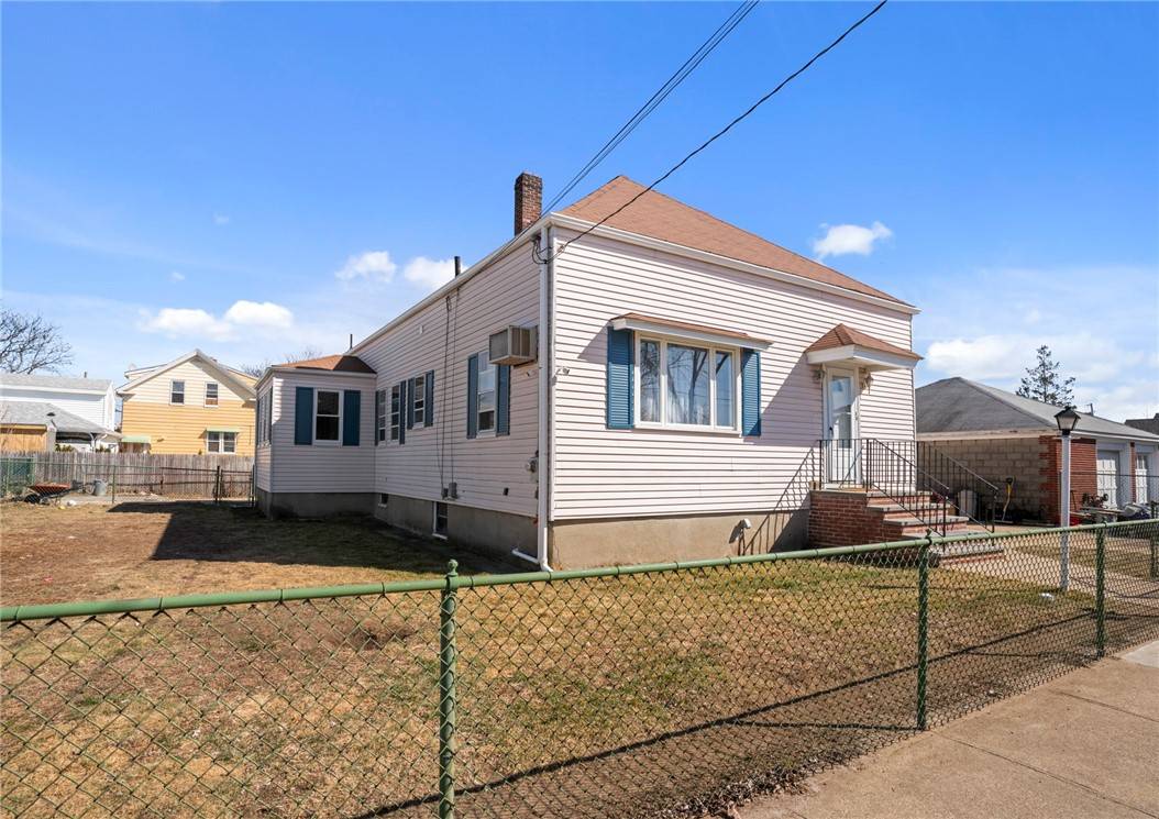 125 Victoria AVE, Cranston, RI 02920