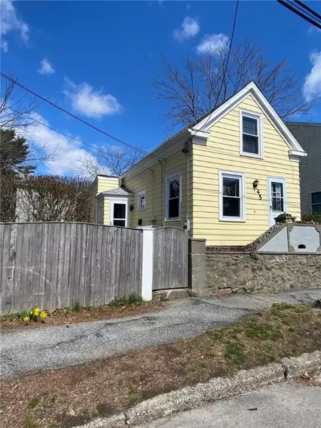 45 Mt. Hope AVE, Bristol, RI 02809