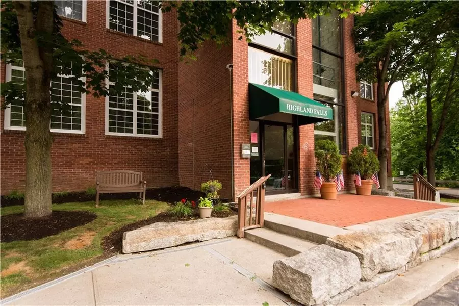 2 School ST #533, Lincoln, RI 02802