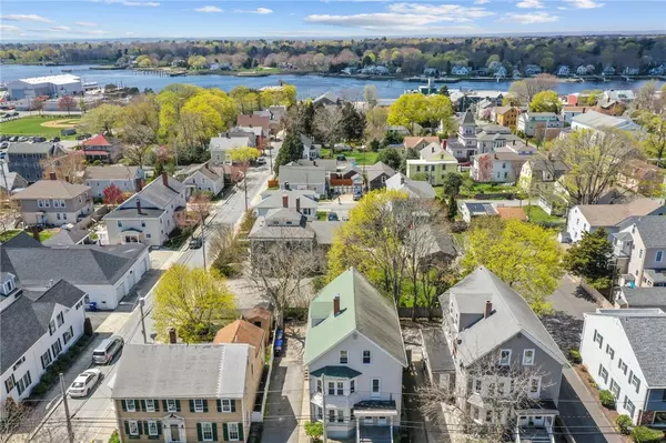 Warren, RI 02885,597 Main ST