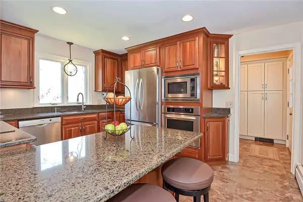 Cumberland, RI 02864,101 Newell DR