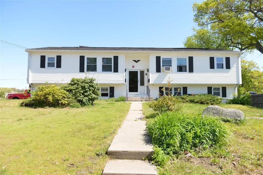 West Warwick, RI 02893,73 Newell ST