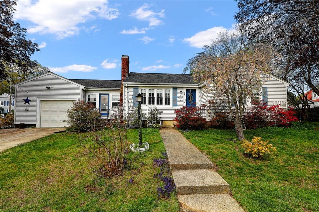 88 Evergreen ST, Cumberland, RI 02864