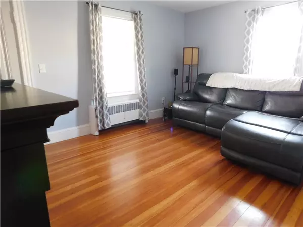 Warren, RI 02885,135 Vernon ST