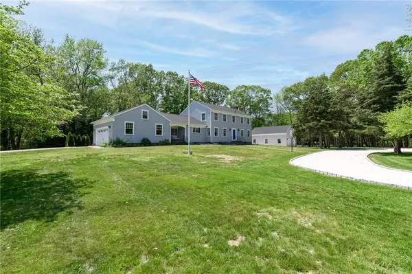 1 Carver RD, Barrington, RI 02806