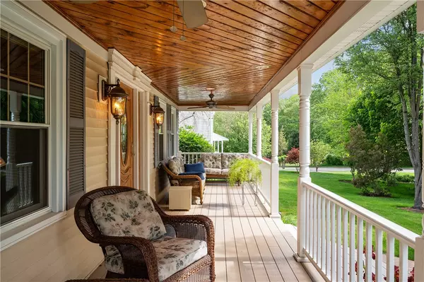 North Smithfield, RI 02896,7 Pheasant Run RD