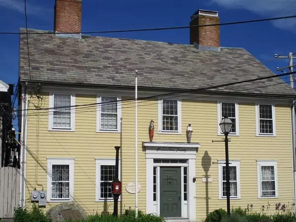 119 King ST, East Greenwich, RI 02818