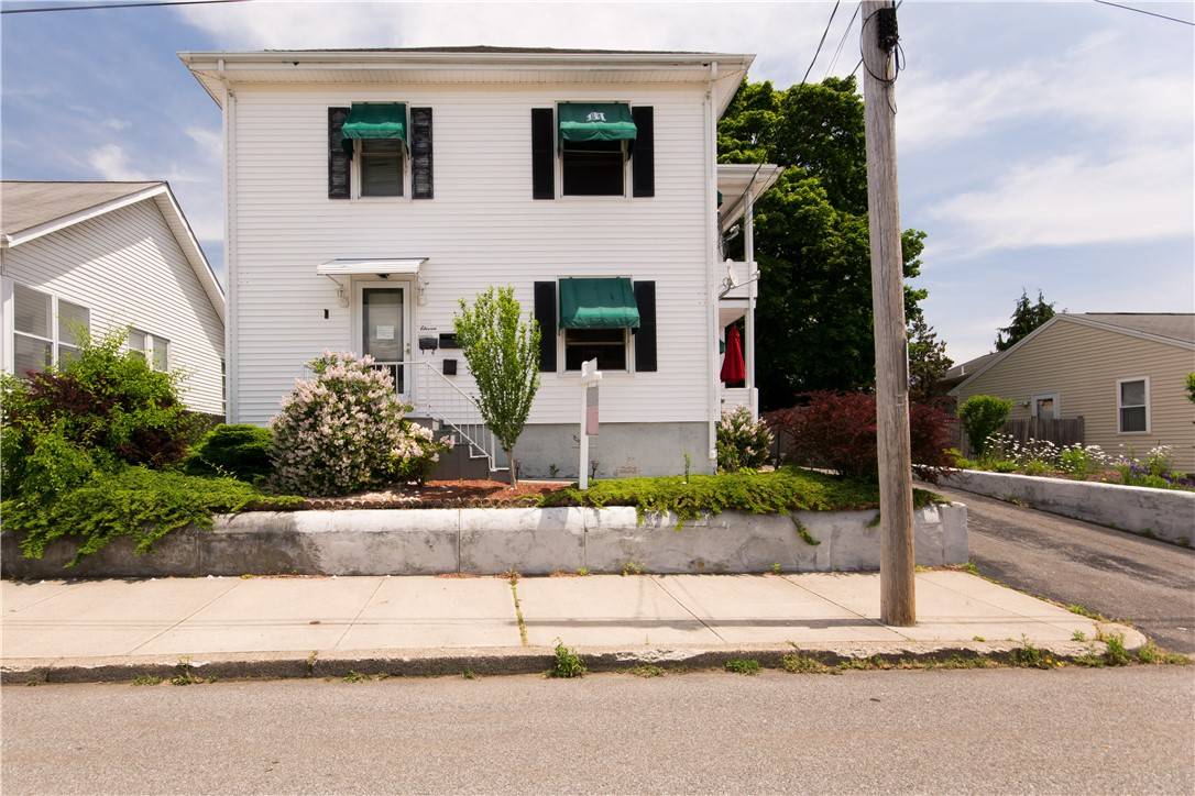 11 Woodside AVE, Pawtucket, RI 02861