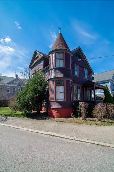 19 Stuart ST, Pawtucket, RI 02860