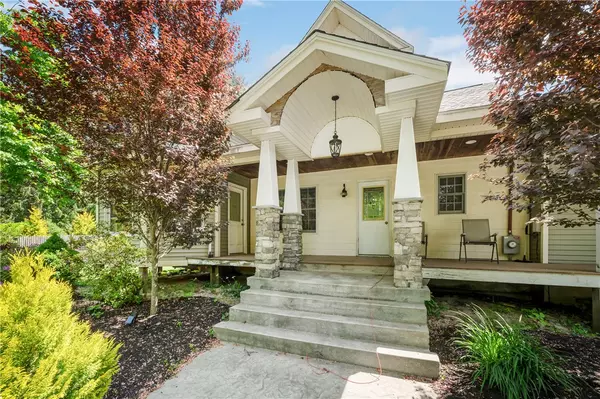 North Smithfield, RI 02896,548 Mendon RD