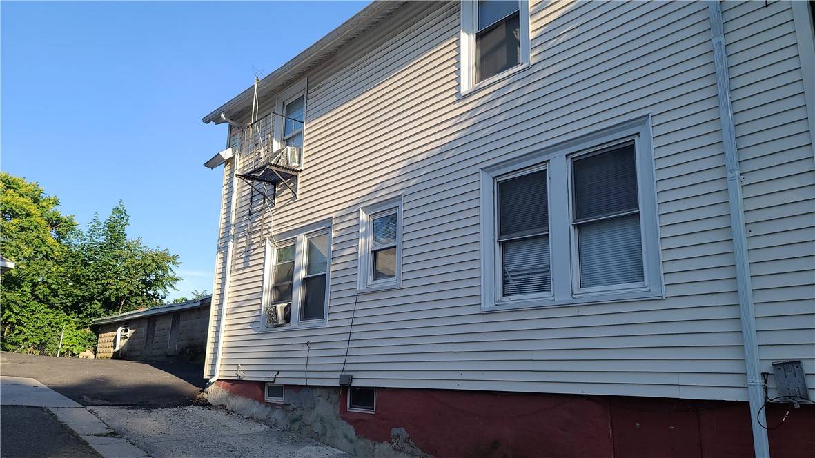 Providence, RI 02909,73 Julian ST