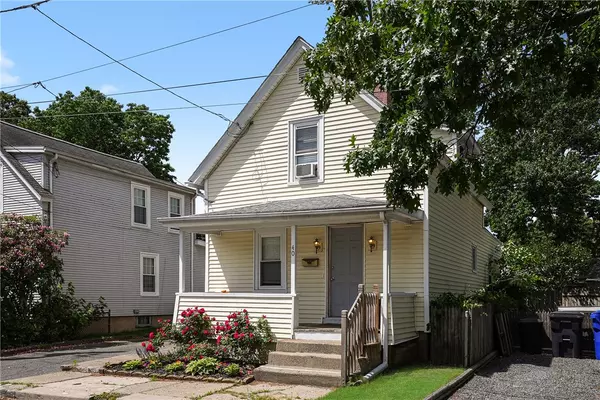 East Providence, RI 02915,40 Glen ST