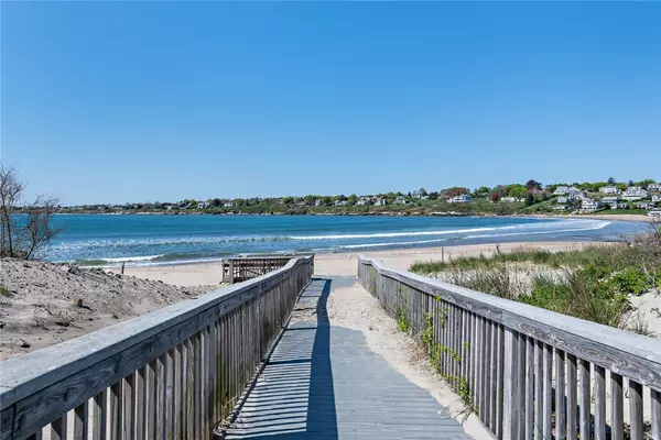 42 Camden RD, Narragansett, RI 02882