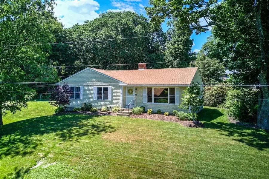 11 Border DR, South Kingstown, RI 02879