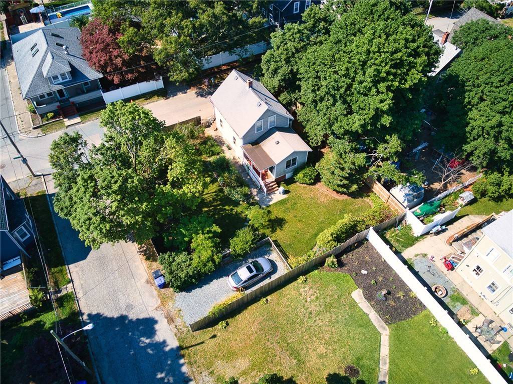 East Providence, RI 02915,45 Maple AVE