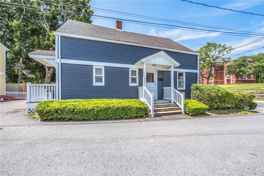 76 Phillips ST, North Kingstown, RI 02852