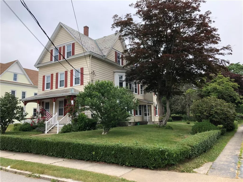 Westerly, RI 02891,5 Summer ST