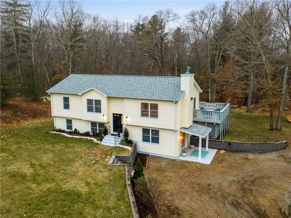 North Smithfield, RI 02896,390 Rocky Hill RD