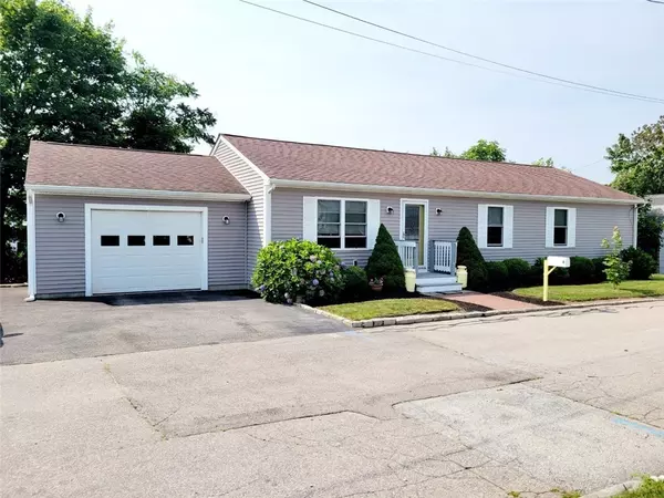 4 Alba Inn RD, Westerly, RI 02891