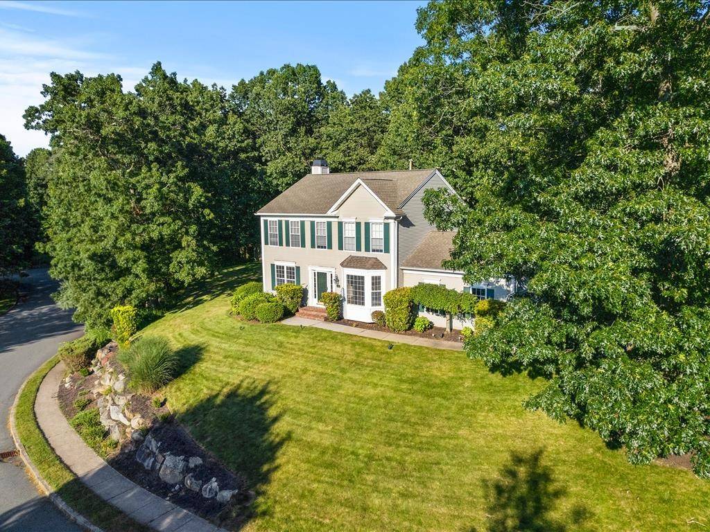 Warwick, RI 02886,319 Castle Rocks RD
