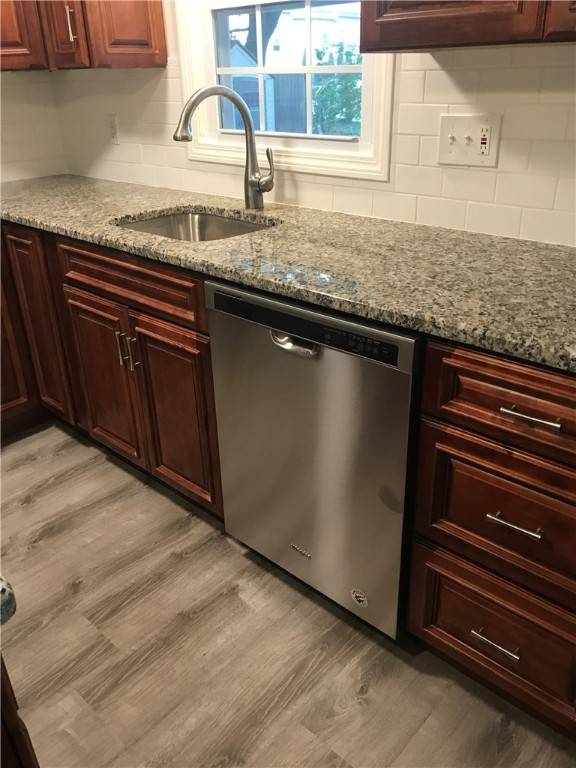 Cranston, RI 02920,61 Knight ST