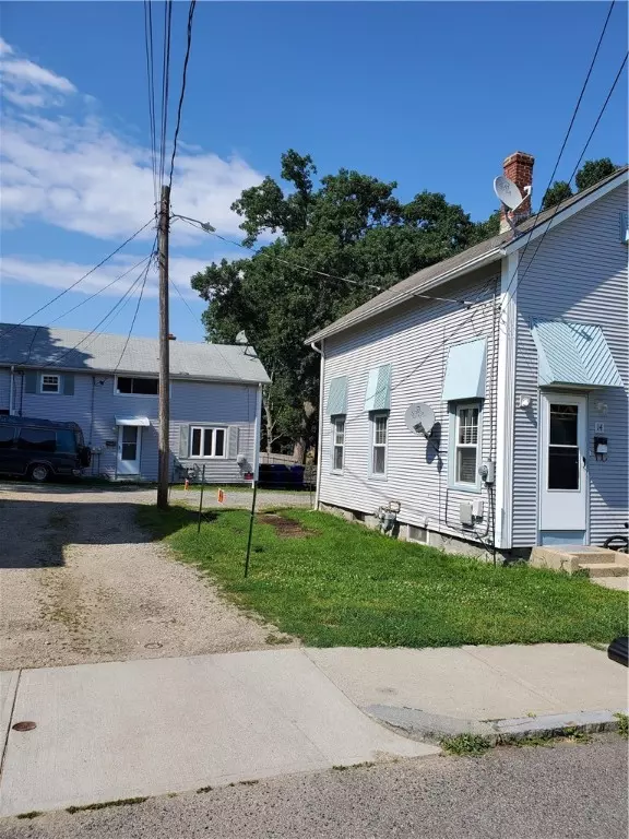 West Warwick, RI 02893,10 Grove ST