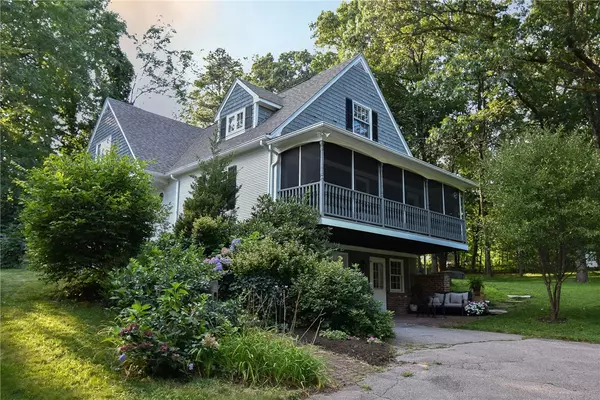 North Smithfield, RI 02895,8 Buckley DR