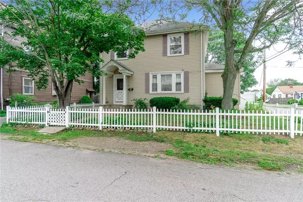 48 Dodge ST, Pawtucket, RI 02860