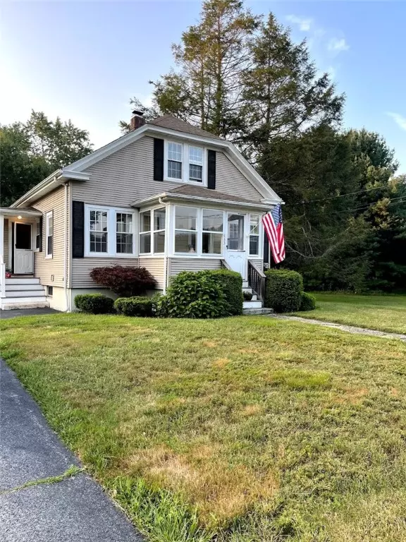 433 Buxton ST, North Smithfield, RI 02896