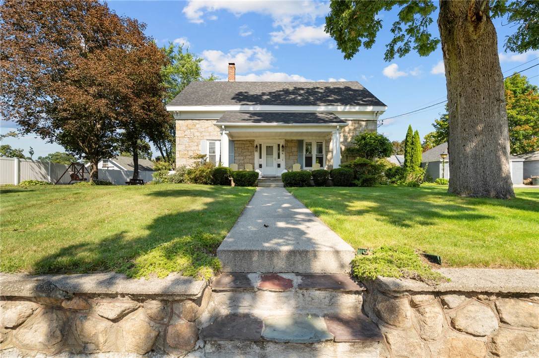 96 Carnation ST,  Woonsocket,  RI 02895
