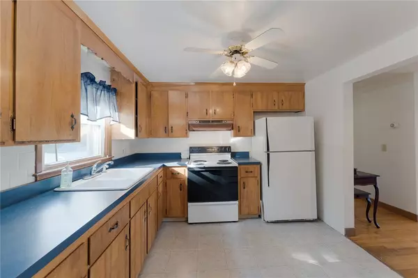 North Smithfield, RI 02896,398 Central ST