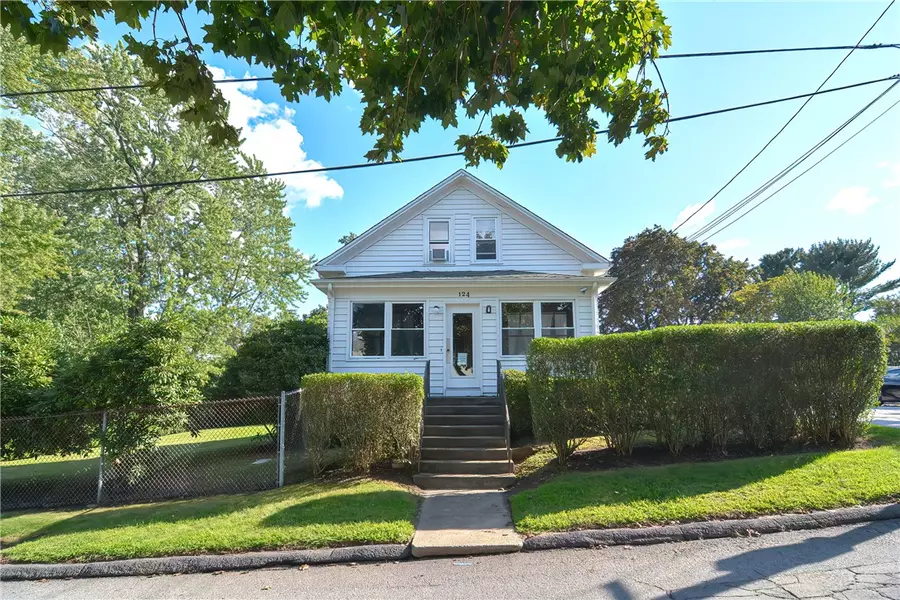 124 Heather ST, Cranston, RI 02920