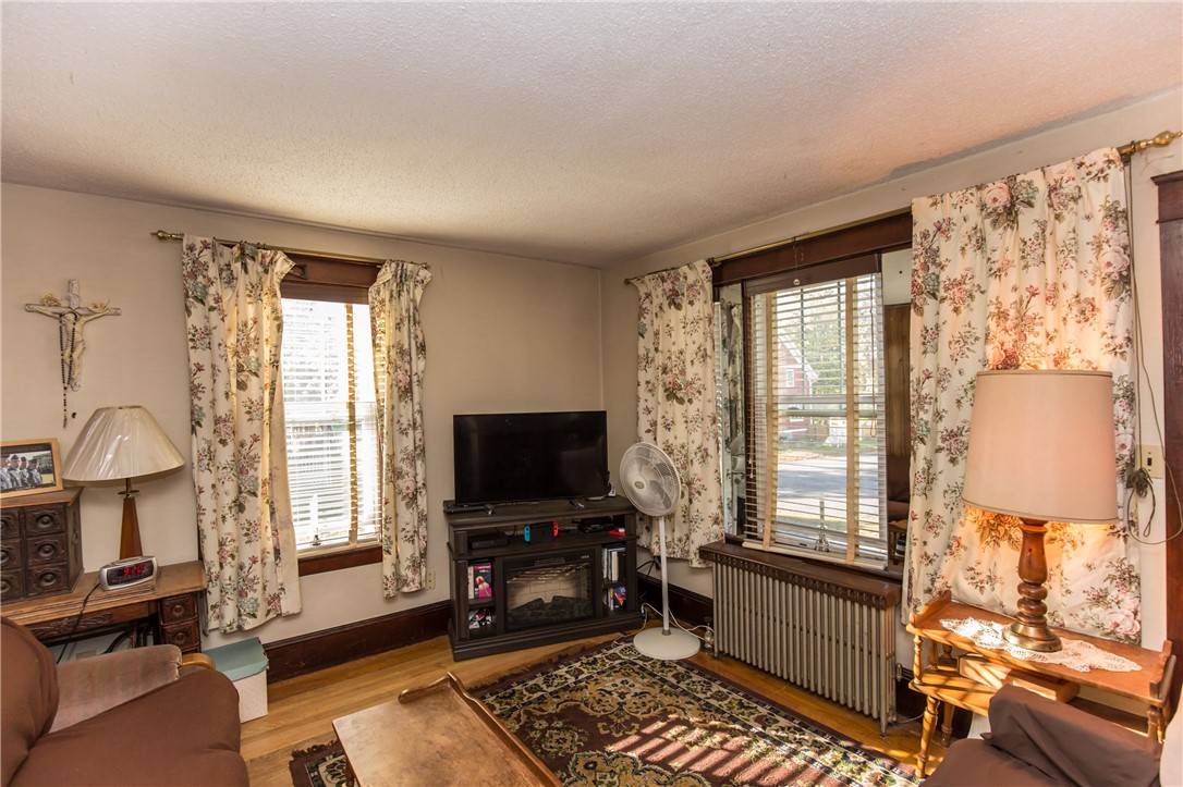 Burrillville, RI 02858,24 Remington AVE