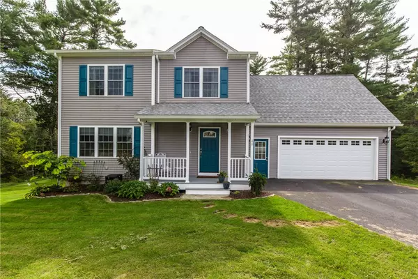 48 Stonebridge LN, West Greenwich, RI 02817