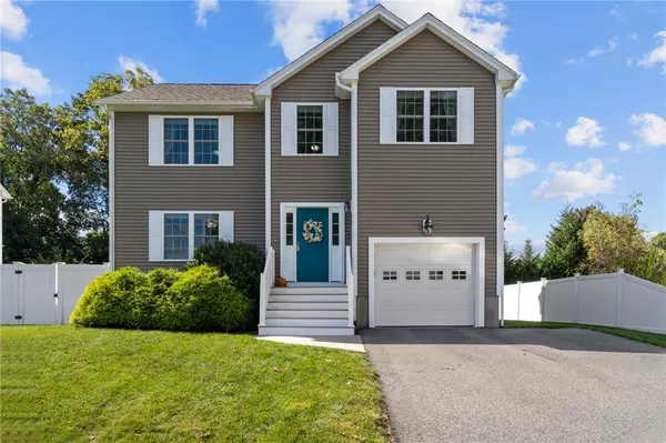 46 Hillside RD, Lincoln, RI 02865