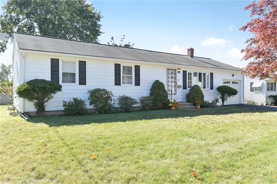 38 Audubon RD, Warwick, RI 02888