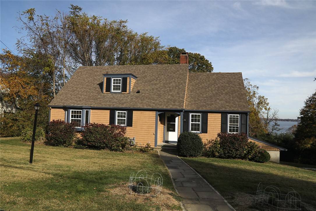 73 Dexterdale DR, Warwick, RI 02886