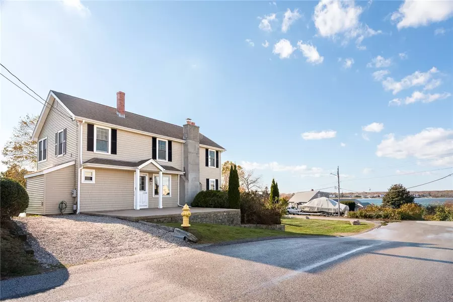 3 Abalone RD, Narragansett, RI 02882