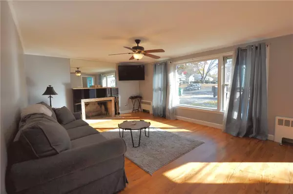 139 Lancaster AVE,  Warwick,  RI 02886