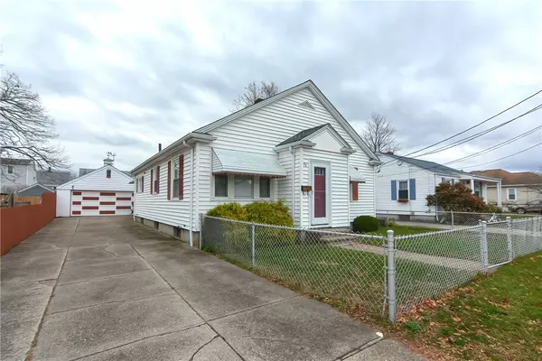 Pawtucket, RI 02861,33 Monroe ST