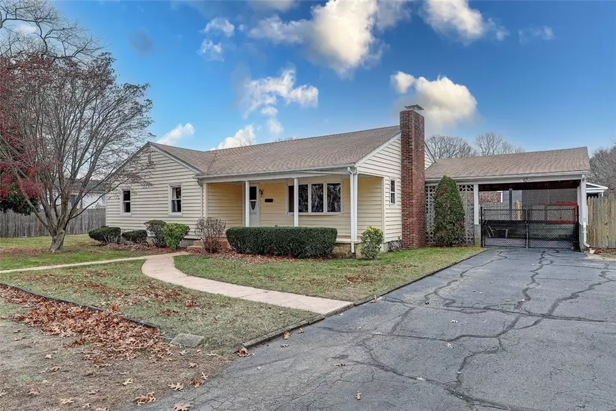 363 Buttonwoods AVE, Warwick, RI 02886