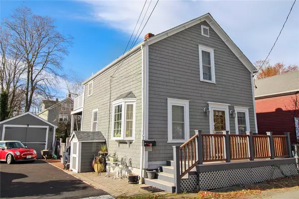 6 Guerney CT, Newport, RI 02840